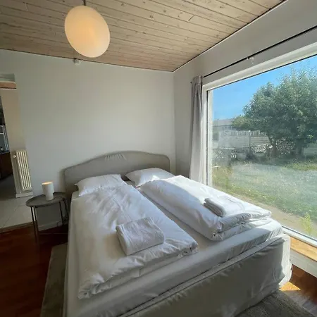 Appartamento Airport Getaways *